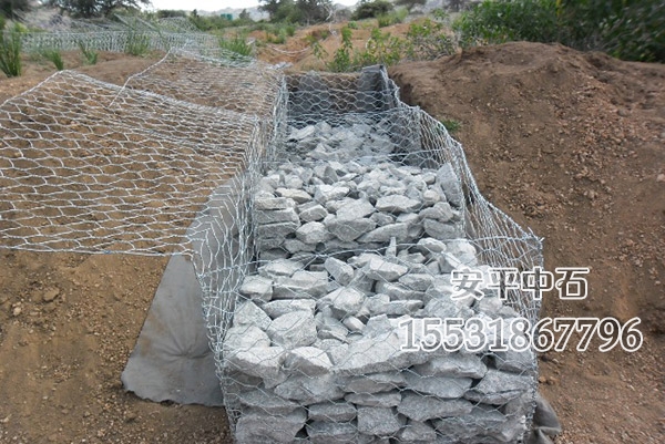 格賓網填石施工 格賓網填石施工